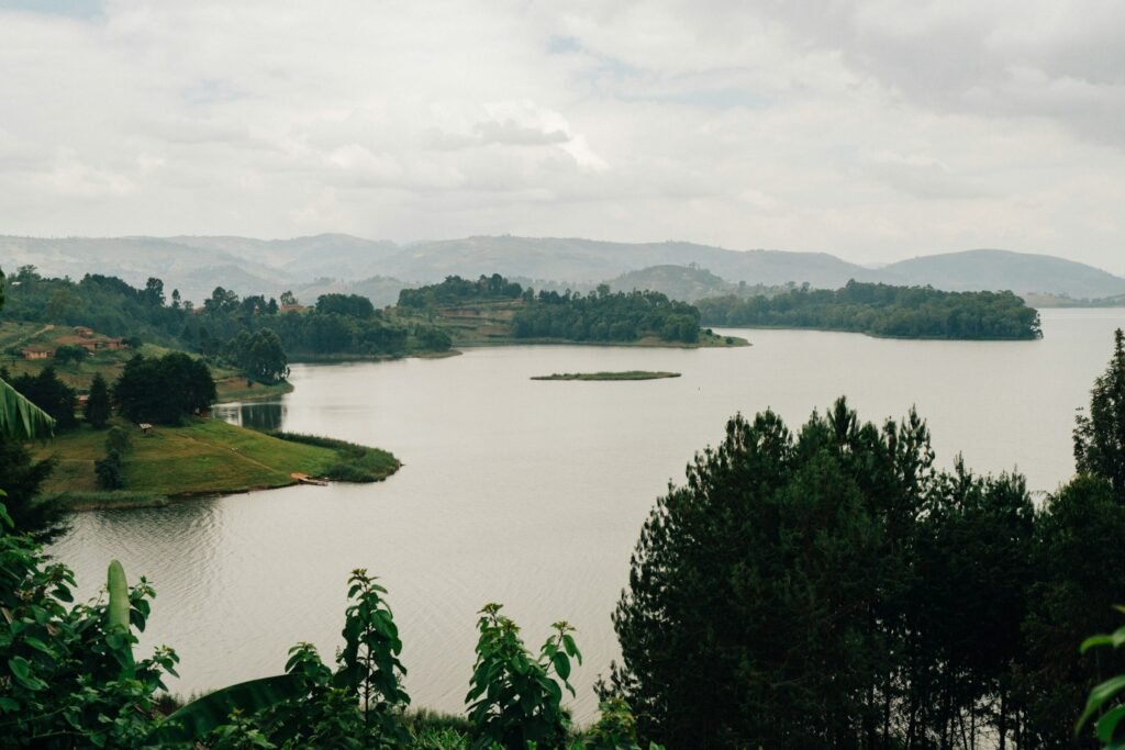 5-Day Rwanda Gorillas & Lake Kivu Tour for 4 Nights 